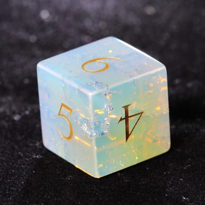 Explosive quartz dice D6